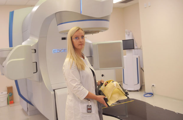 Икс нож у КЦС за годину дана лечио 509 пацијената од тумора и метастаза, а држави је уштедео 10 милиона евра